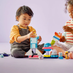 kham-pha-khong-gian-voi-tau-vu-tru-lap-rap-3-trong-1