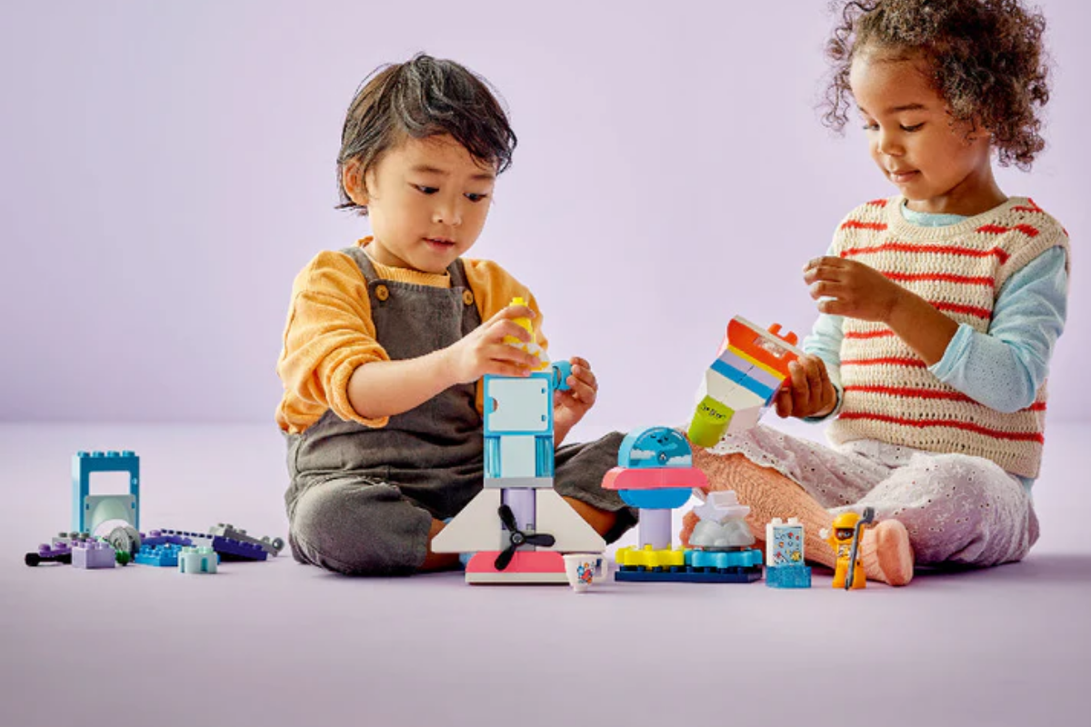 Khám Phá Không Gian Với Tàu Vũ Trụ Lắp Ráp 3 Trong 1 Cho Bé